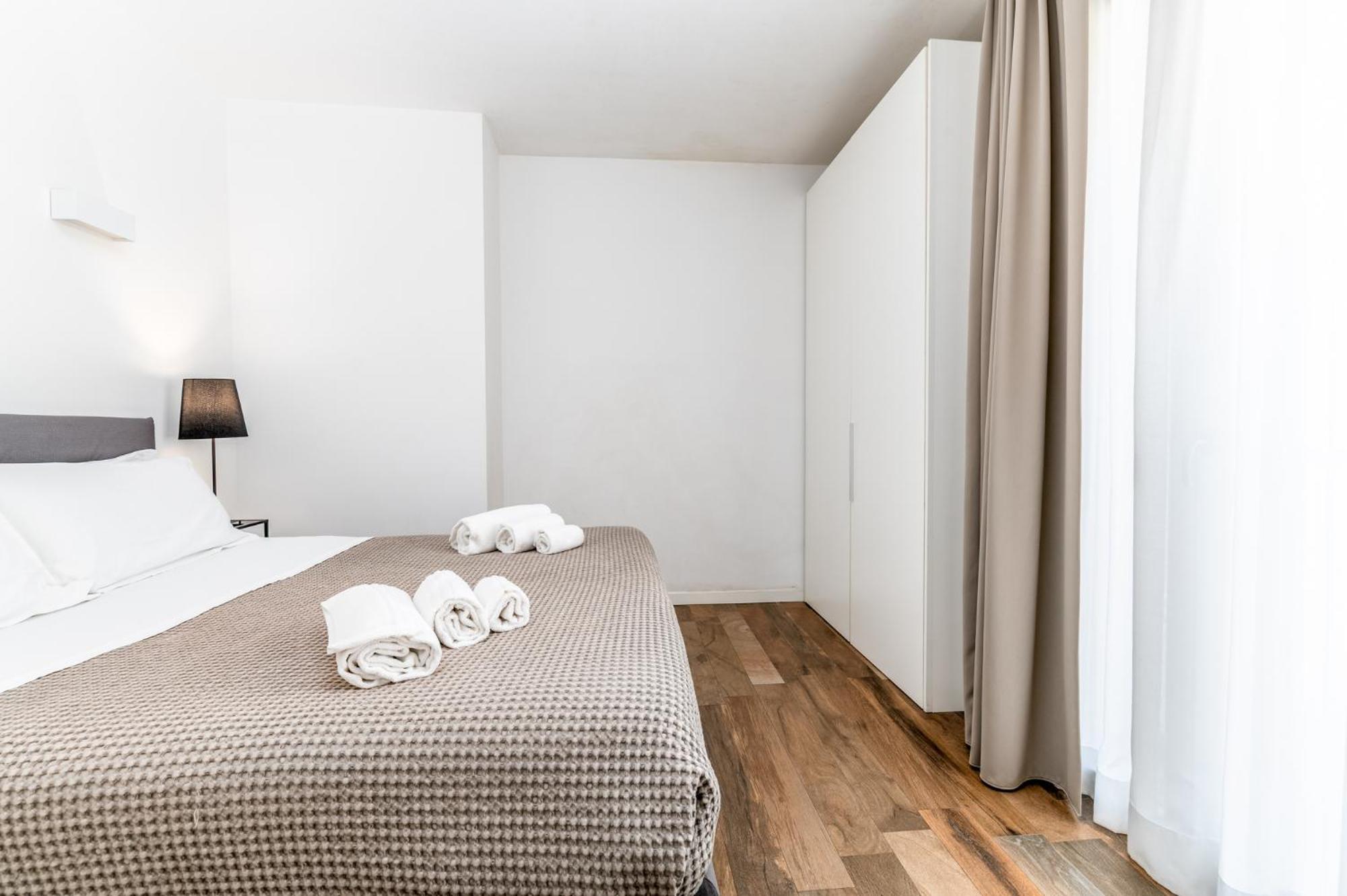 Santo Stefano Raro Rooms Collection Brindisi Exterior photo
