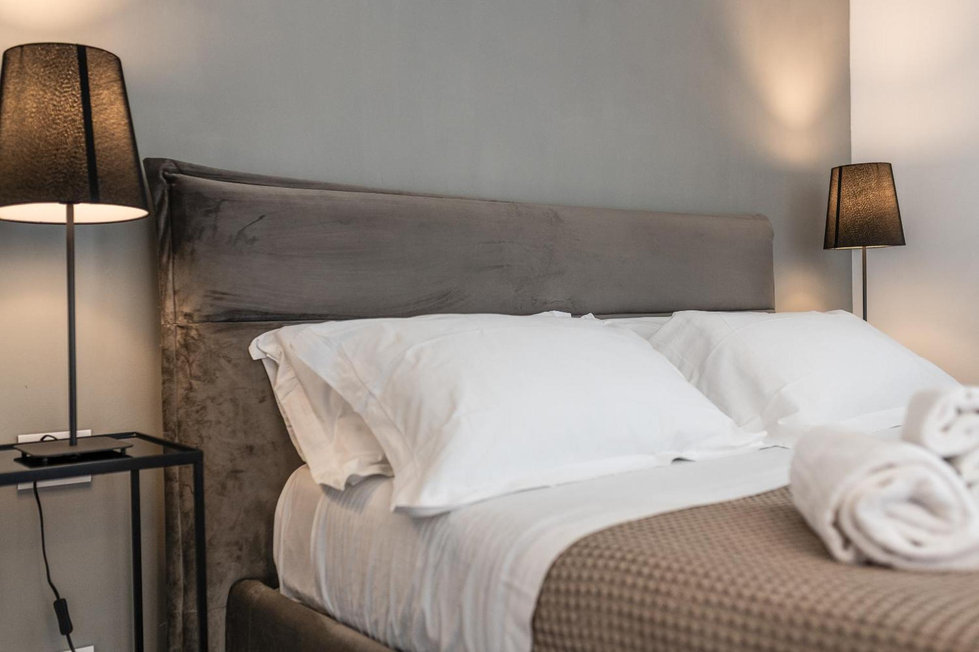 Santo Stefano Raro Rooms Collection Brindisi Exterior photo